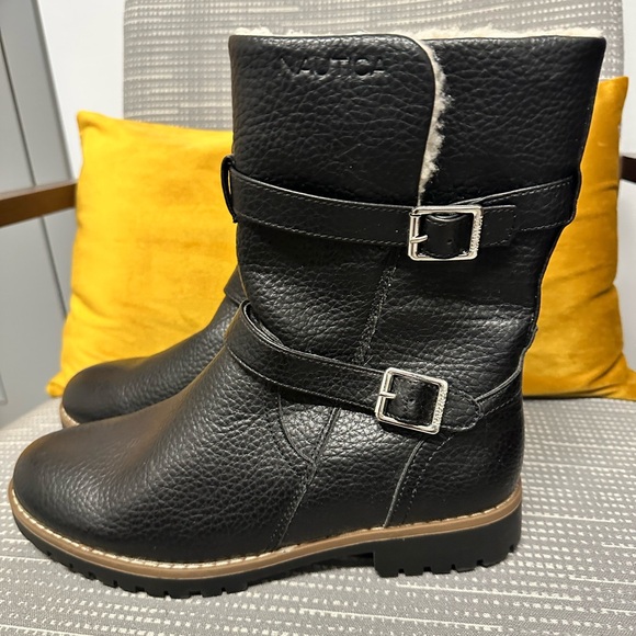 Nautica Women's Black Double Buckle Winter Boots - Picture 1 of 9